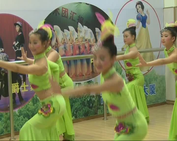 民族风采 